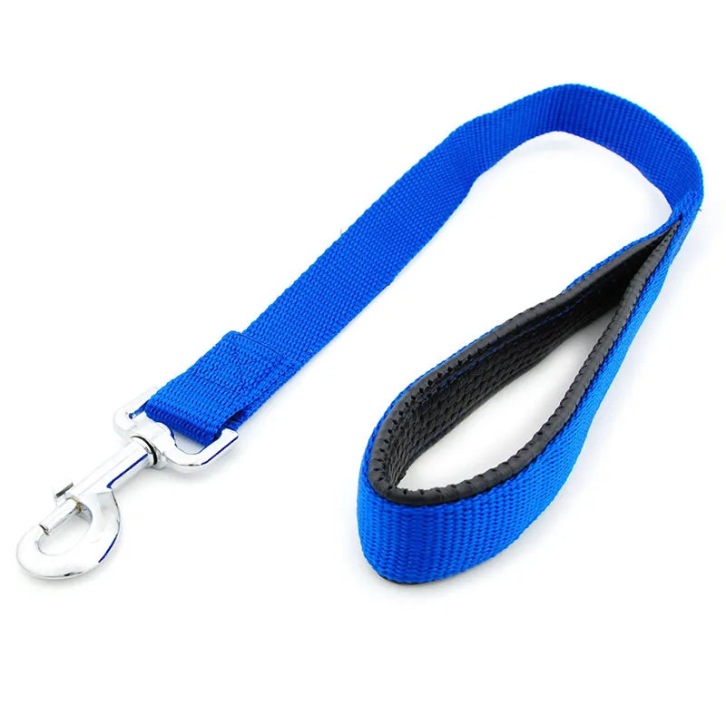 Dog Leash Short Dogs Leash Durable Nylon Leashes for Large Dog Walking Rope Comfortable Handle Dogs Leashes Seat Belts Pet Chain
